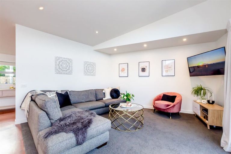 Photo of property in 1b Winara Avenue, Waikanae, 5036