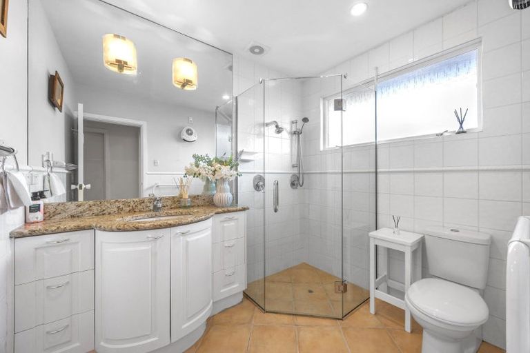 Photo of property in 2/292 Avonhead Road, Avonhead, Christchurch, 8042