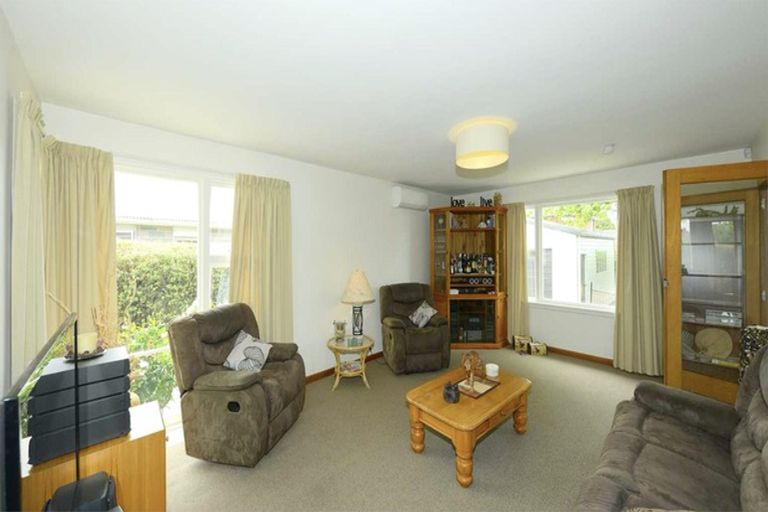 Photo of property in 12 Longmuir Street, Ilam, Christchurch, 8041