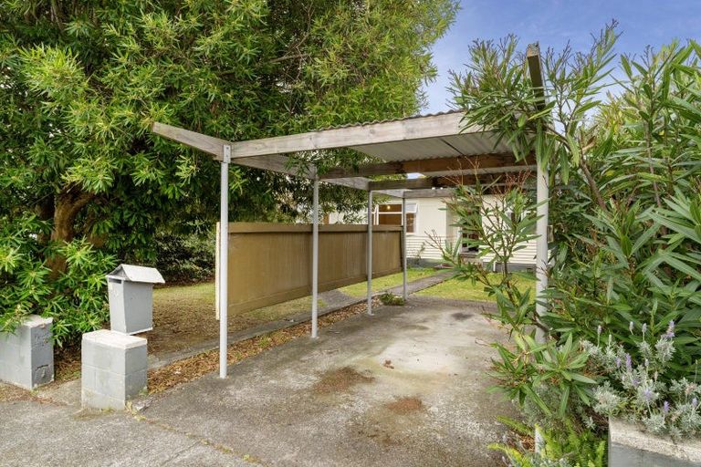 Photo of property in 13 Tongariro Street, Paraparaumu, 5032