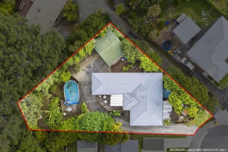 Photo of property in 9 James Scott Place, Te Atatu South, Auckland, 0602