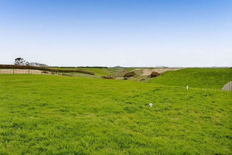 Photo of property in 253 Mawhitiwhiti Road, Normanby, Hawera, 4675