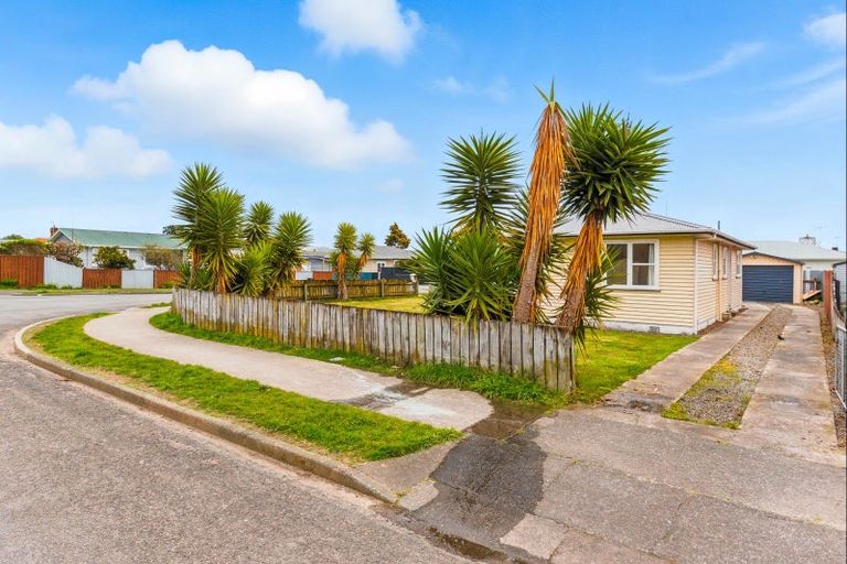 Photo of property in 2 Collingwood Street, Levin, 5510