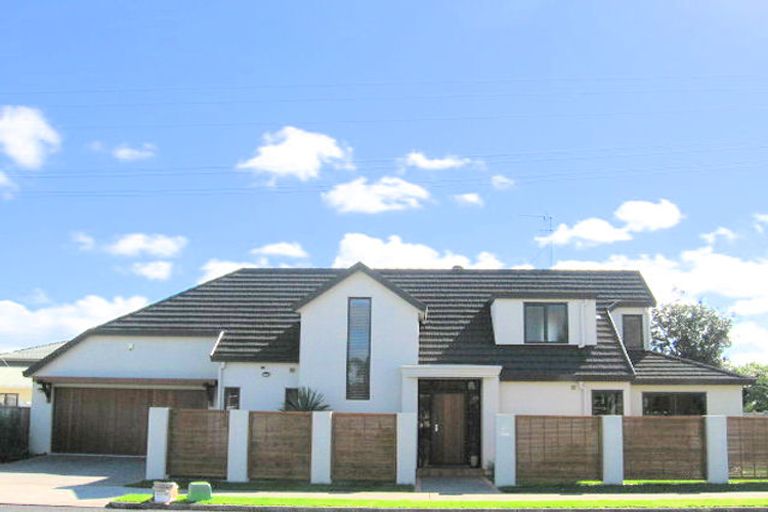 Photo of property in 8a Devon Road, Bucklands Beach, Auckland, 2012