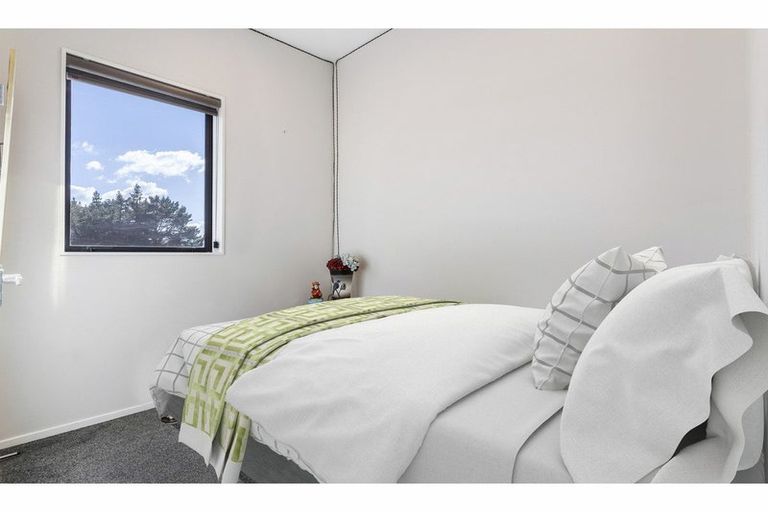 Photo of property in 2 Te Aparangi Road, Papakura, 2110
