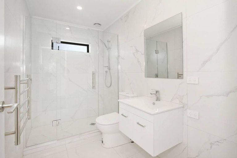 Photo of property in 3 Korowhiti Road, Clarks Beach, 2122
