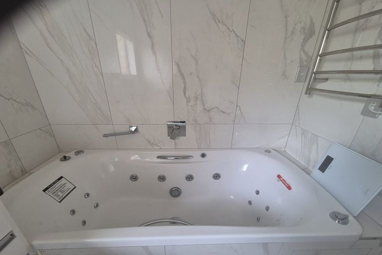 Photo of property in 36 Albrecht Avenue, Mount Roskill, Auckland, 1041