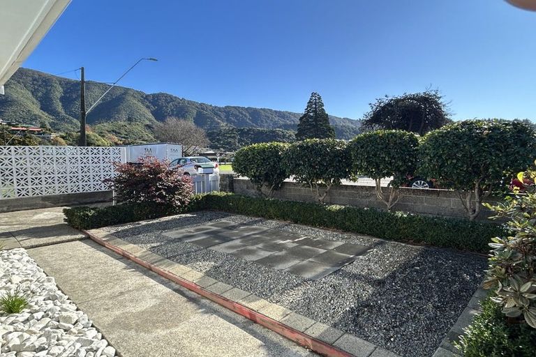 Photo of property in Nelson Square, Picton, 7220