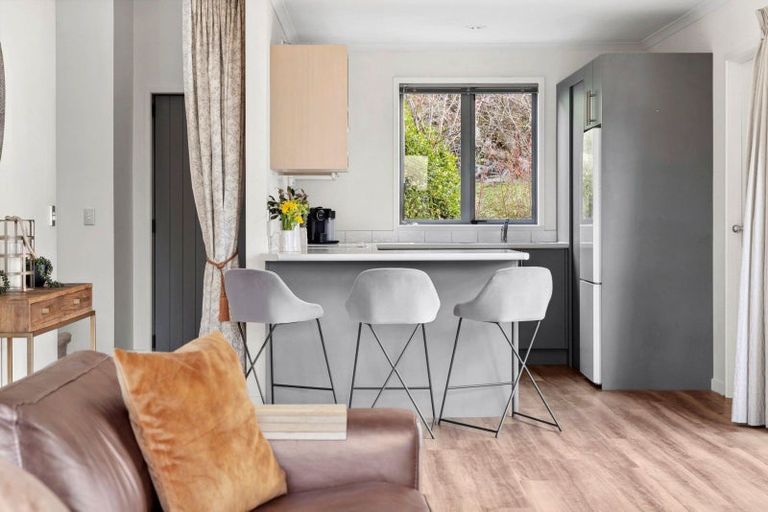 Photo of property in 13 Meadowbrook Place, Wanaka, 9305