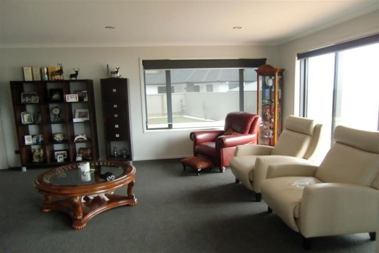 Photo of property in 51 Alberta Road, Glen Avon, New Plymouth, 4312