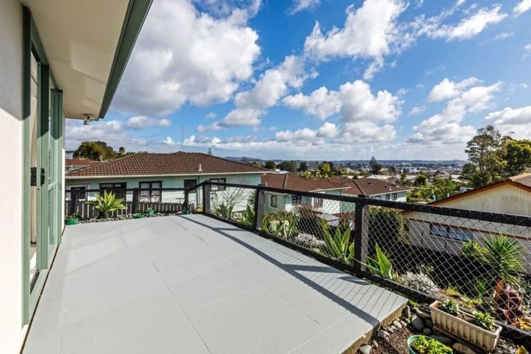 Photo of property in 40d James Laurie Street, Henderson, Auckland, 0612