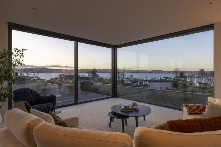 Photo of property in 35 Pukenamu Road, Rainbow Point, Taupo, 3330