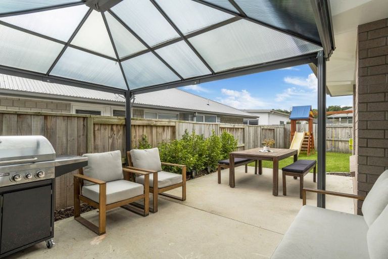 Photo of property in 86 Awataha Crescent, Pyes Pa, Tauranga, 3110