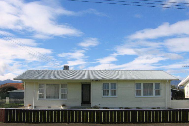 Photo of property in 9 Armagh Street, Levin, 5510
