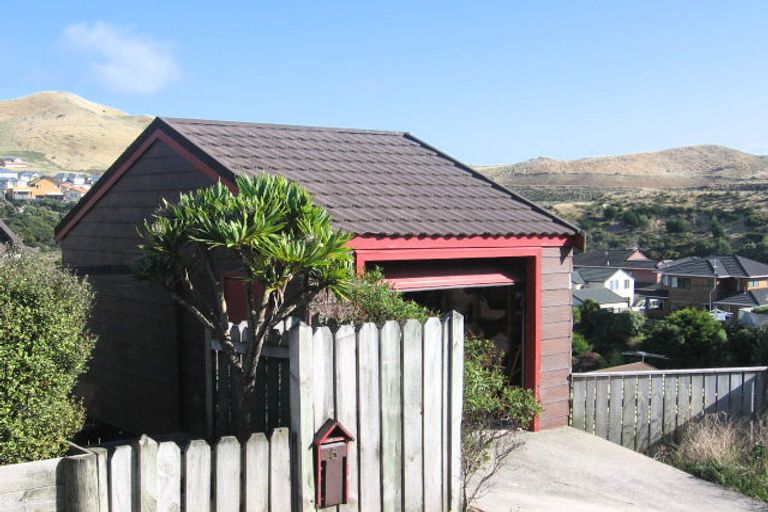 Photo of property in 5 Tatum Way, Johnsonville, Wellington, 6037