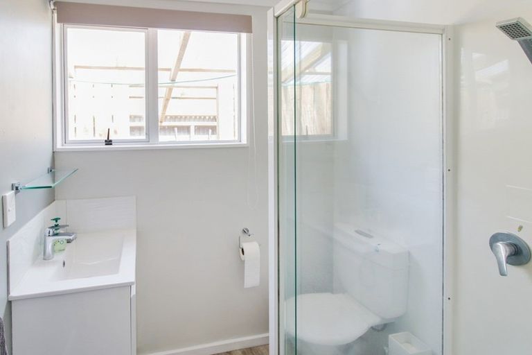 Photo of property in 16 Linklater Avenue, Foxton Beach, Foxton, 4815