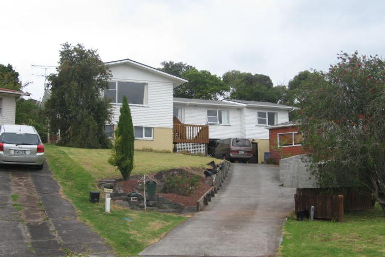 Photo of property in 20 Wykeham Place, Glenfield, Auckland, 0629