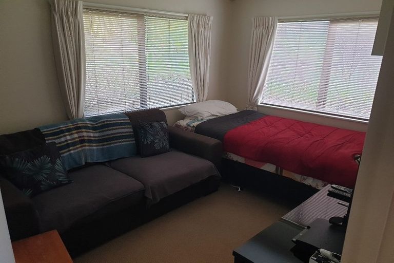 Photo of property in 32a Evans Road, Glen Eden, Auckland, 0602