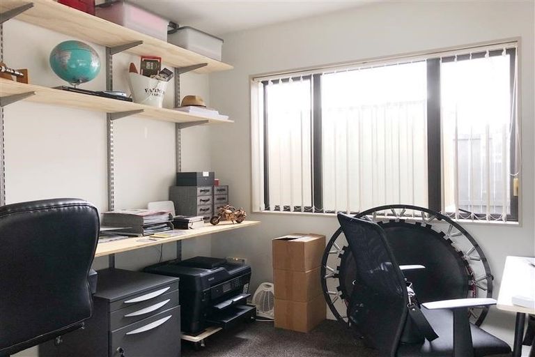 Photo of property in 318 Triangle Road, Massey, Auckland, 0614