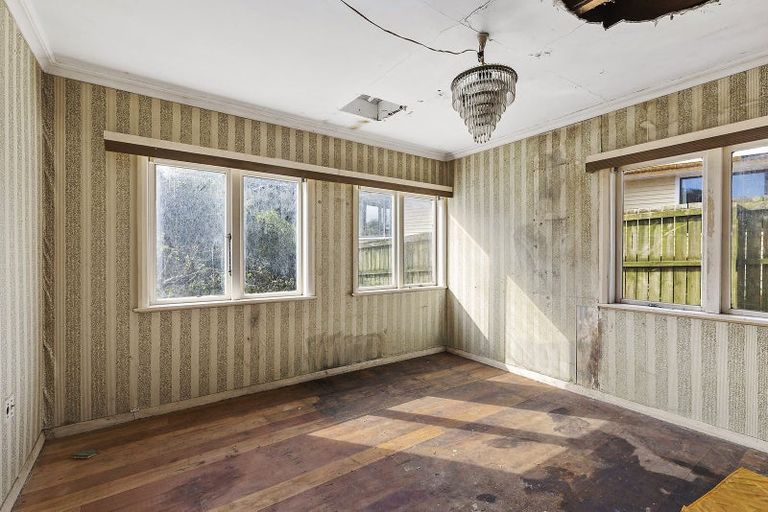 Photo of property in 31 View Road, Titahi Bay, Porirua, 5022