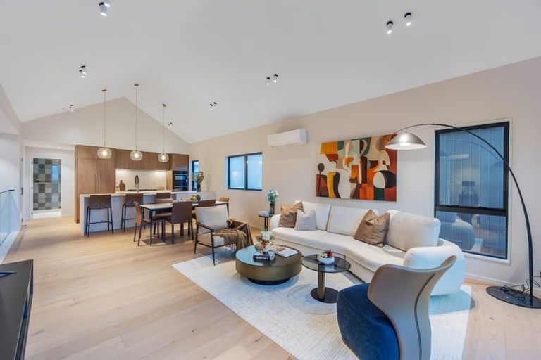 Photo of property in 52 Matangi View Drive, Orewa, 0931