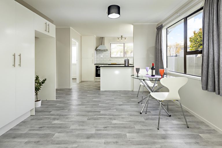 Photo of property in 10 Darnell Crescent, Clover Park, Auckland, 2019