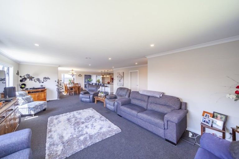Photo of property in 15 Aspiring Drive, Poraiti, Napier, 4112