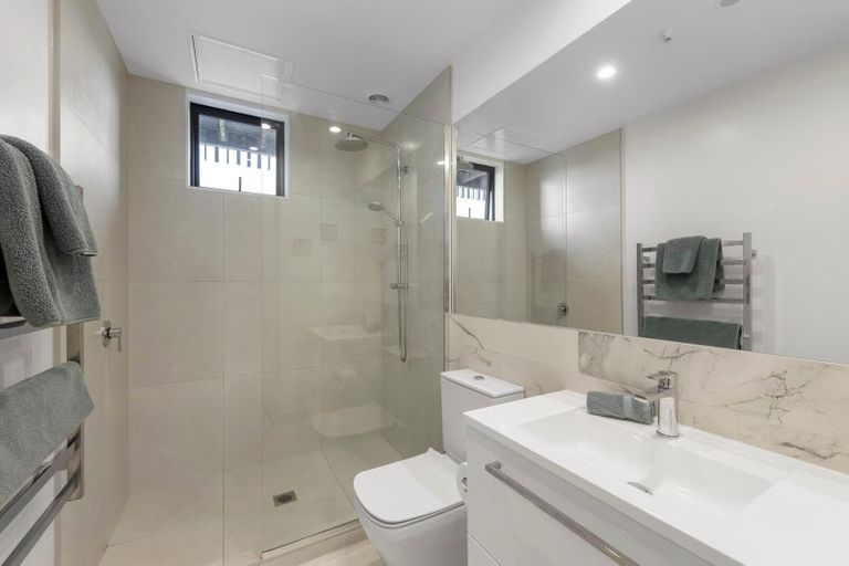 Photo of property in Sugar Lane Apartments, 4/31 Rawene Road, Birkenhead, Auckland, 0626