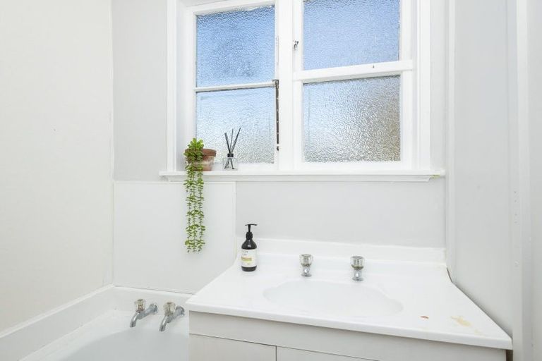 Photo of property in 48 Kowhai Street, Te Hapara, Gisborne, 4010