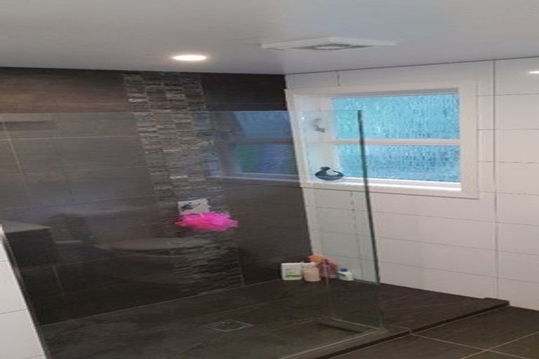 Photo of property in 35a Kinghorne Street, Strathmore Park, Wellington, 6022