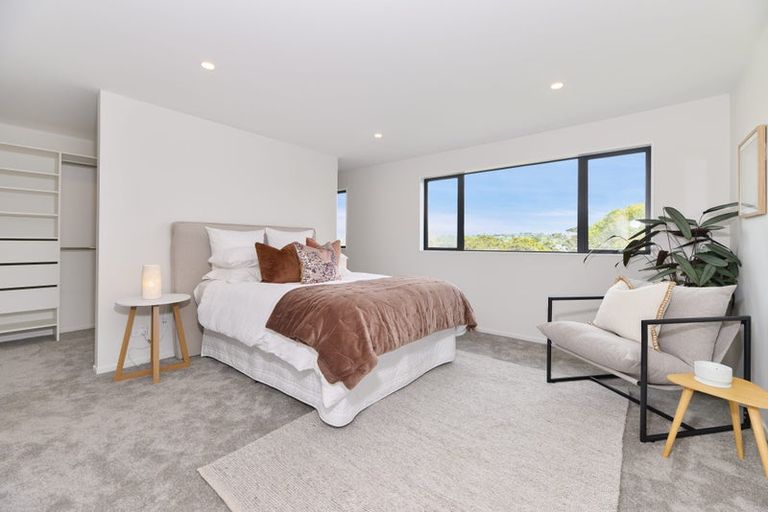 Photo of property in 19d Tawa Road, Te Atatu Peninsula, Auckland, 0610