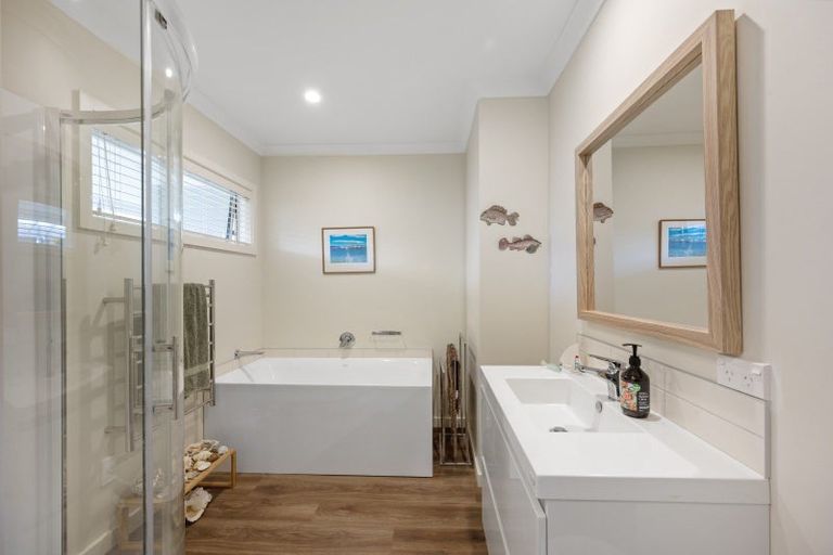 Photo of property in 1 Willow Drive, Taradale, Napier, 4112