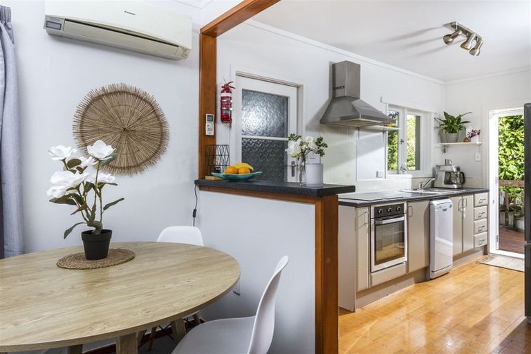 Photo of property in 8/7 Lydia Avenue, Northcote, Auckland, 0627