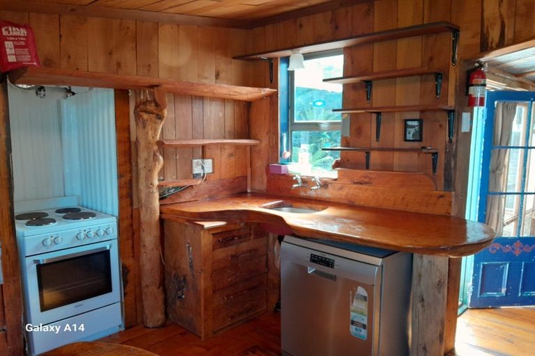 Photo of property in 51 Ellesmere Street, Ravensbourne, Dunedin, 9022