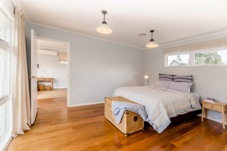 Photo of property in 1 Hemara Street, Waikanae Beach, Waikanae, 5036
