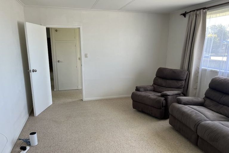 Photo of property in 14 Bledisloe Street, Levin, 5510