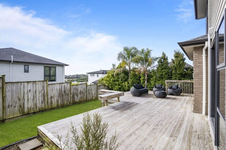 Photo of property in 16 Miller Rise, Silverdale, 0932