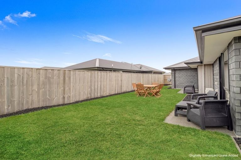 Photo of property in 160 Faringdon Boulevard, Rolleston, 7615