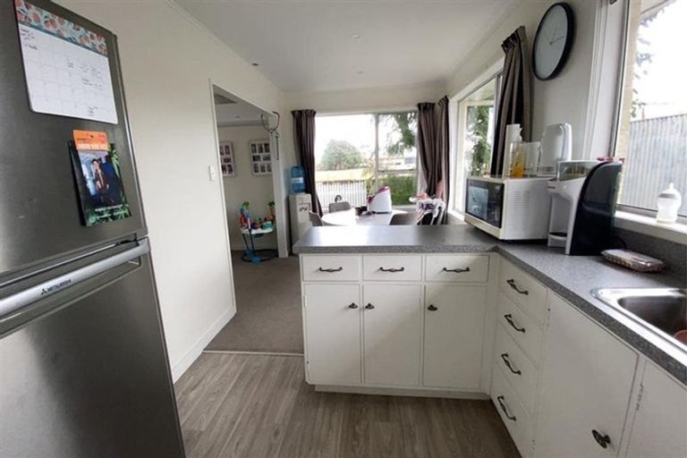 Photo of property in 8 Winiata Place, Otaki, 5512