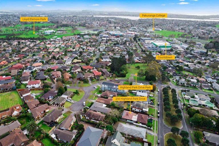 Photo of property in 2/41 Highland Drive, Highland Park, Auckland, 2010