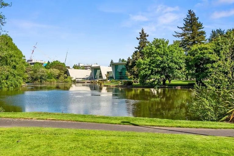 Photo of property in 2/167 Knighton Road, Hillcrest, Hamilton, 3216