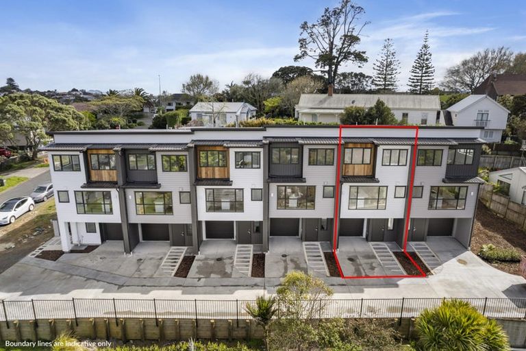 Photo of property in 8e Howe Street, Howick, Auckland, 2014