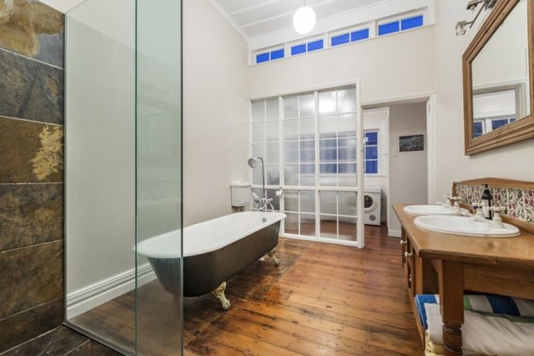 Photo of property in 159 Victoria Road, Devonport, Auckland, 0624