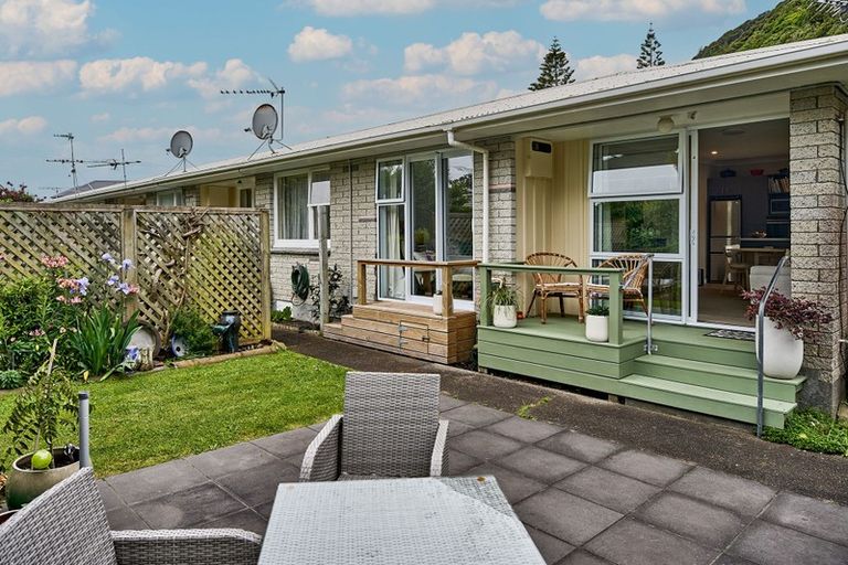 Photo of property in 8/238 Muritai Road, Eastbourne, Lower Hutt, 5013