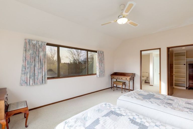 Photo of property in 9 Felstead Place, Avonhead, Christchurch, 8042