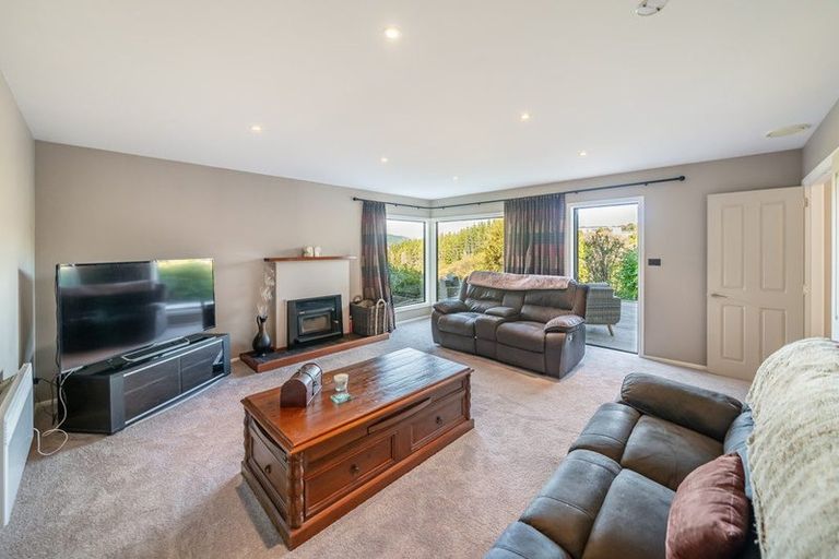 Photo of property in 67 Mount Marua Way, Timberlea, Upper Hutt, 5018