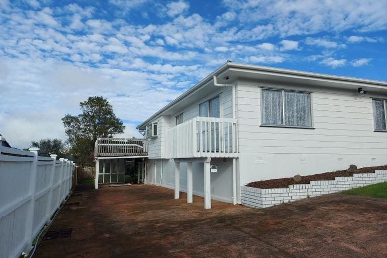 Photo of property in 41 Athena Drive, Totara Vale, Auckland, 0629