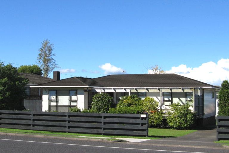Photo of property in 77 Hutchinsons Road, Bucklands Beach, Auckland, 2014