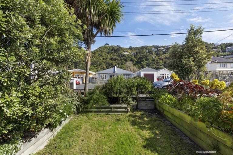 Photo of property in 4/171 Queens Drive, Lyall Bay, Wellington, 6022