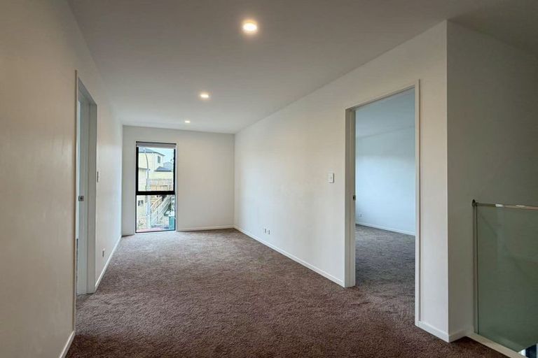 Photo of property in 1/69 Andrew Road, Howick, Auckland, 2010